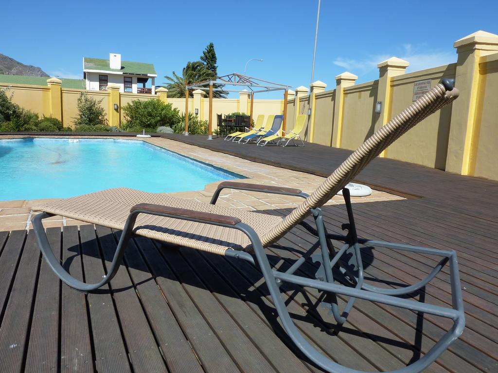 Cap Ou Pas Cap Guesthouse Gordonʼs Bay Exteriör bild