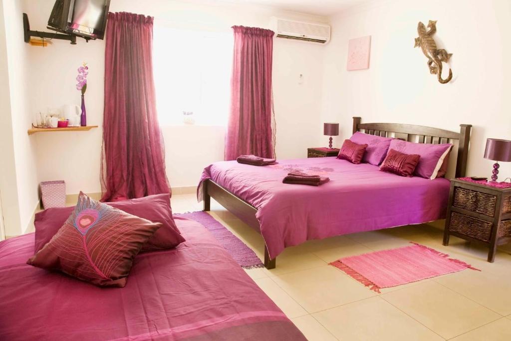 Cap Ou Pas Cap Guesthouse Gordonʼs Bay Rum bild